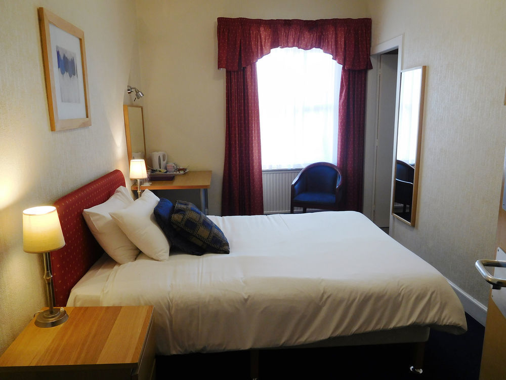 Cross Keys Hotel, Kelso Bagian luar foto
