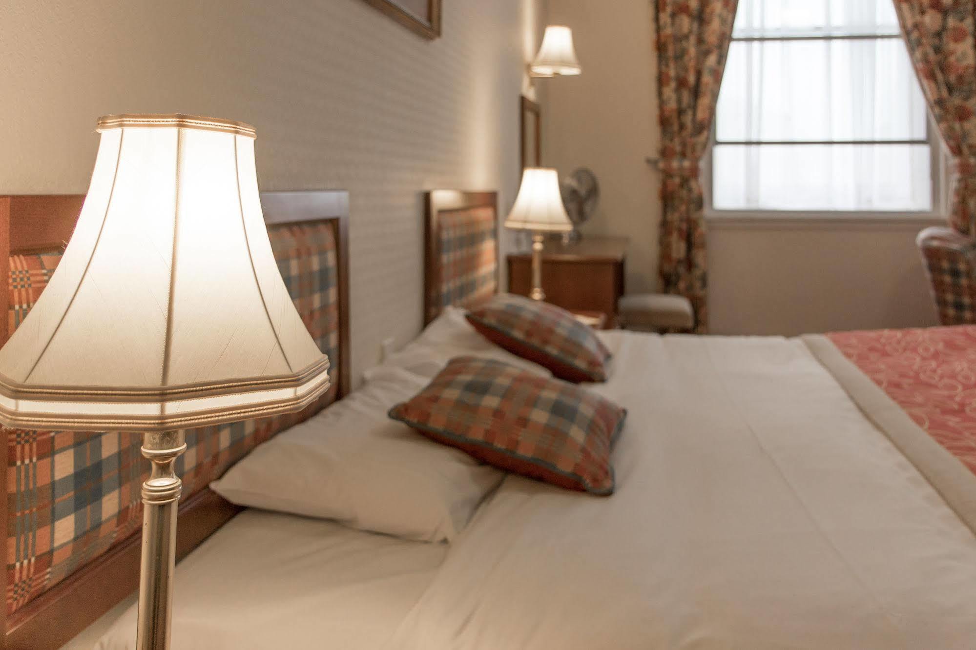 Cross Keys Hotel, Kelso Bagian luar foto
